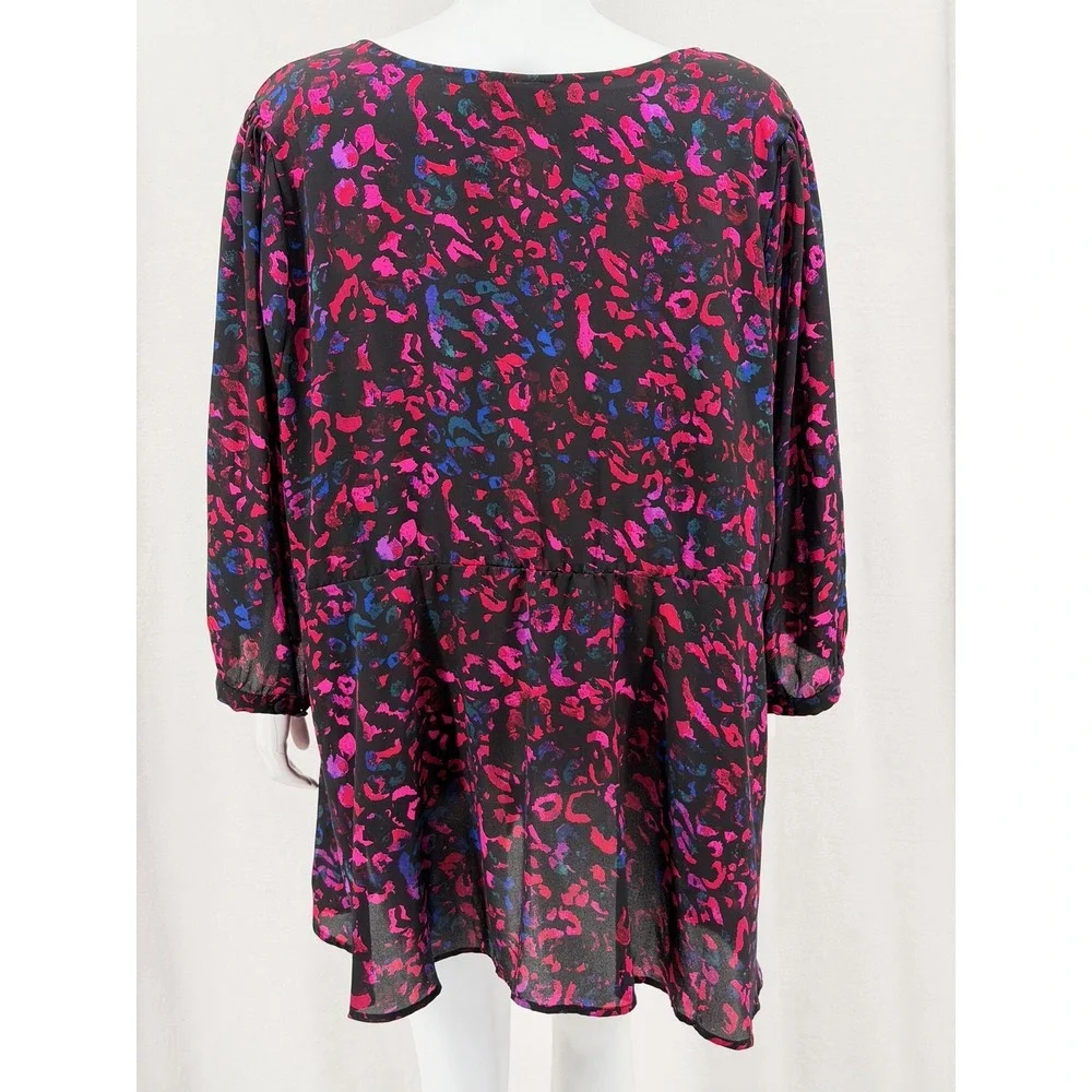 Torrid Top Womens 4X Pink Black Leopard V-Neck Sheer Abstract Artsy Romantic‎
